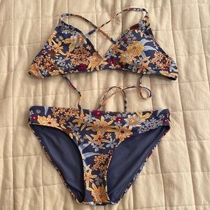 Roxy Bikini Set